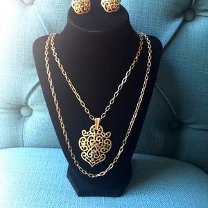 Vintage 1950s Crown Trifari Gold Double Chain Pendant and Clip Earrings